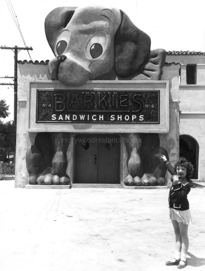 Barkies Sandwich Shop 1930.jpg